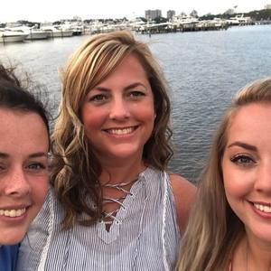 Meet your Posher, Kelly